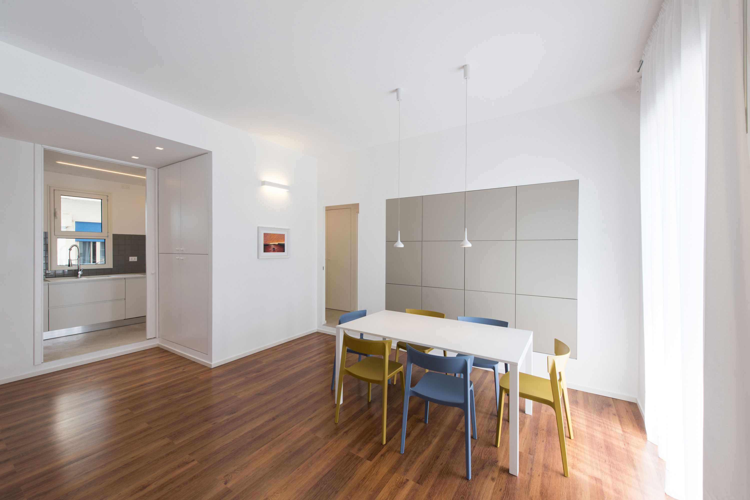 A Charming Modern Apartment with an Elegant and Bright Decor in Syracuse, Italy by Alessandro Ferro (11)