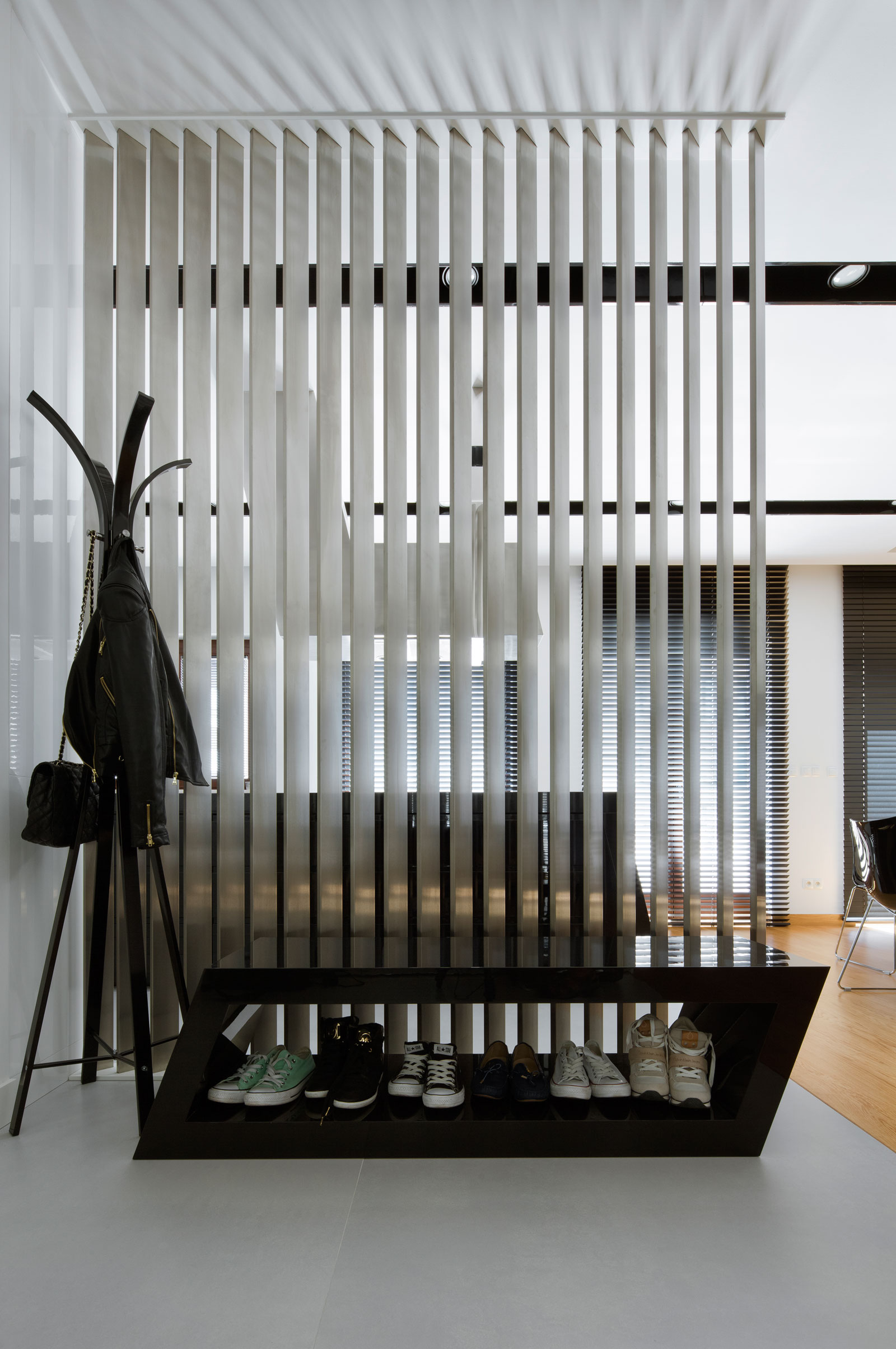 A Modern and Minimalist Apartment with Clean and Elegant Interiors in Poland by Hola Design (2)
