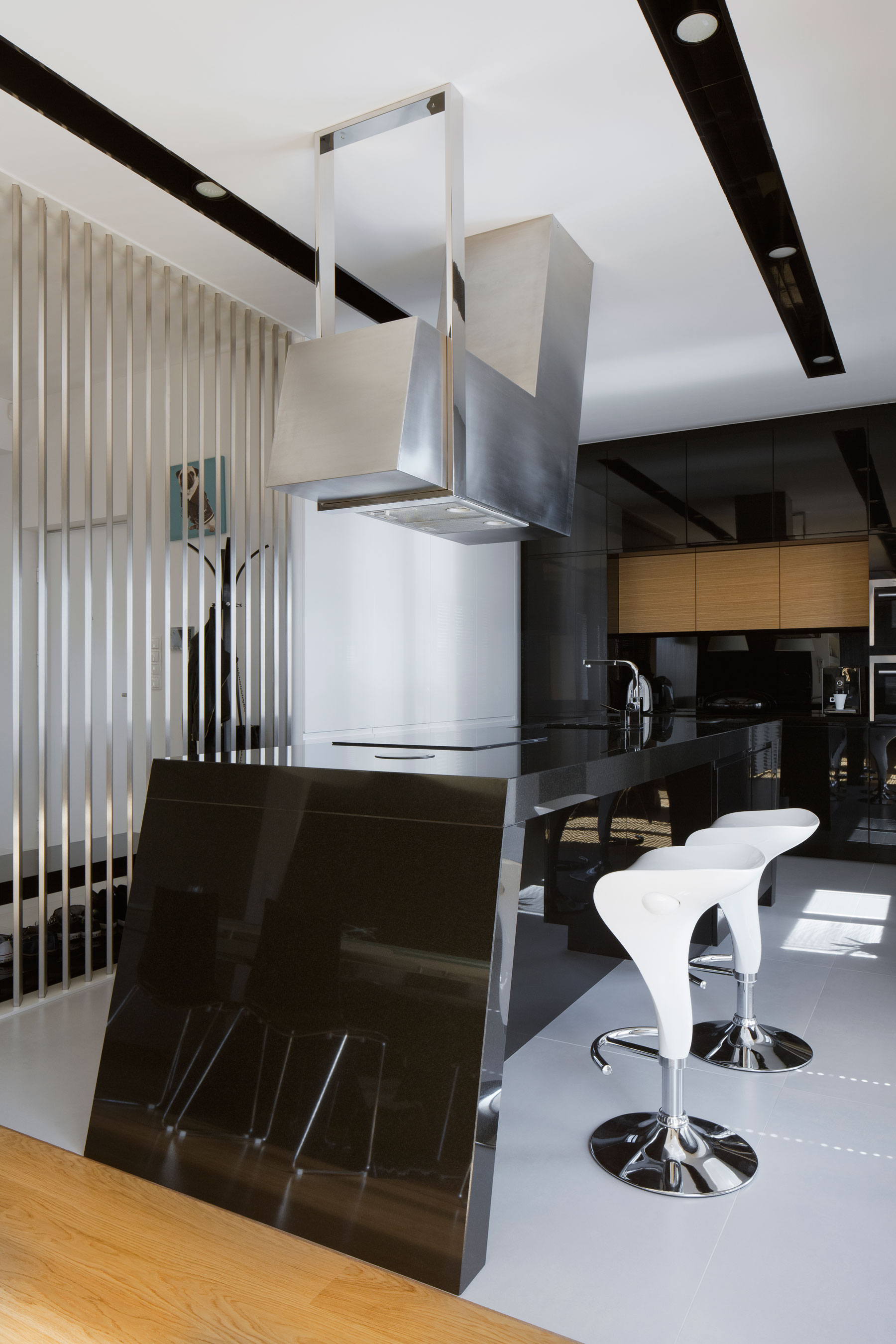 A Modern and Minimalist Apartment with Clean and Elegant Interiors in Poland by Hola Design (7)