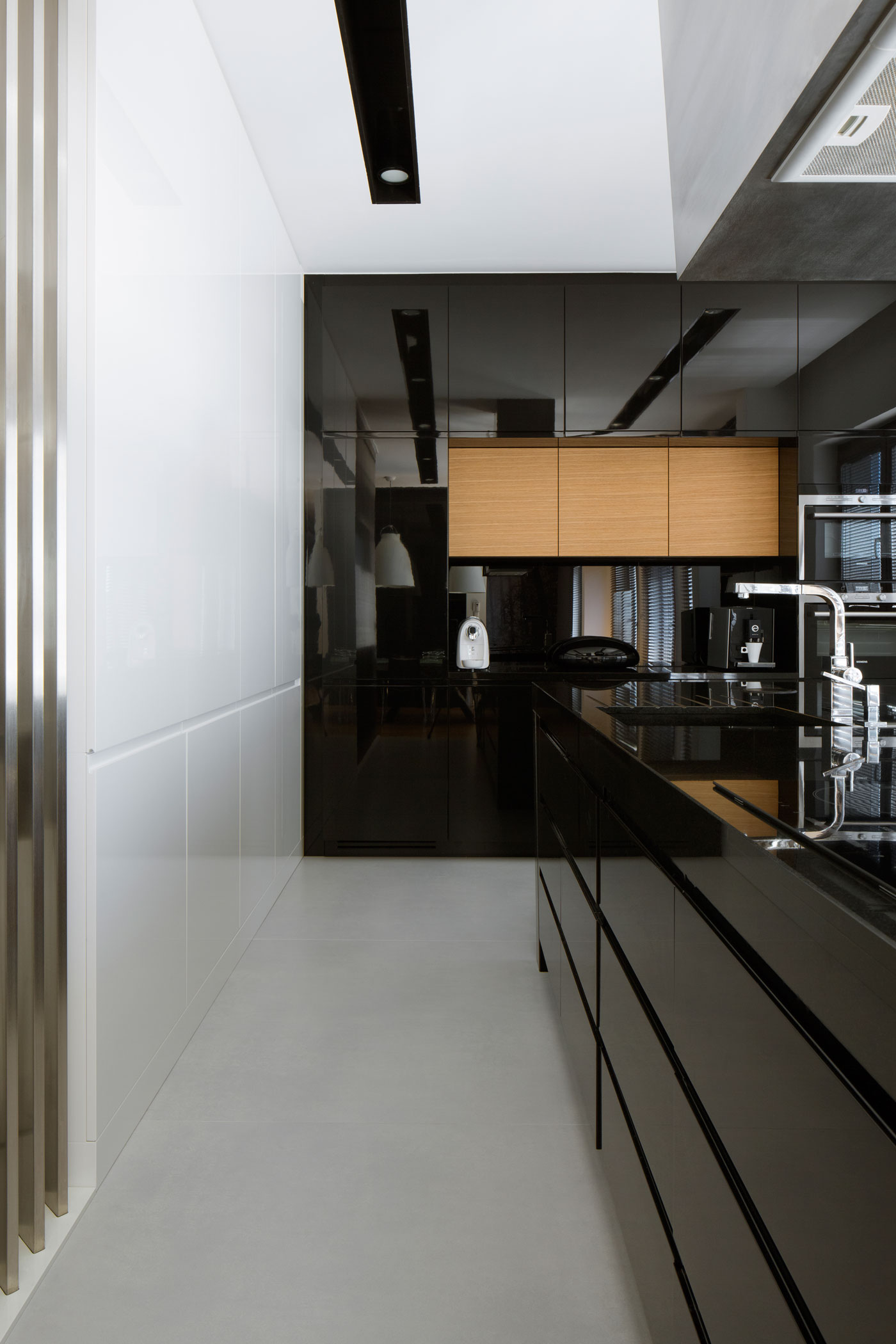A Modern and Minimalist Apartment with Clean and Elegant Interiors in Poland by Hola Design (8)