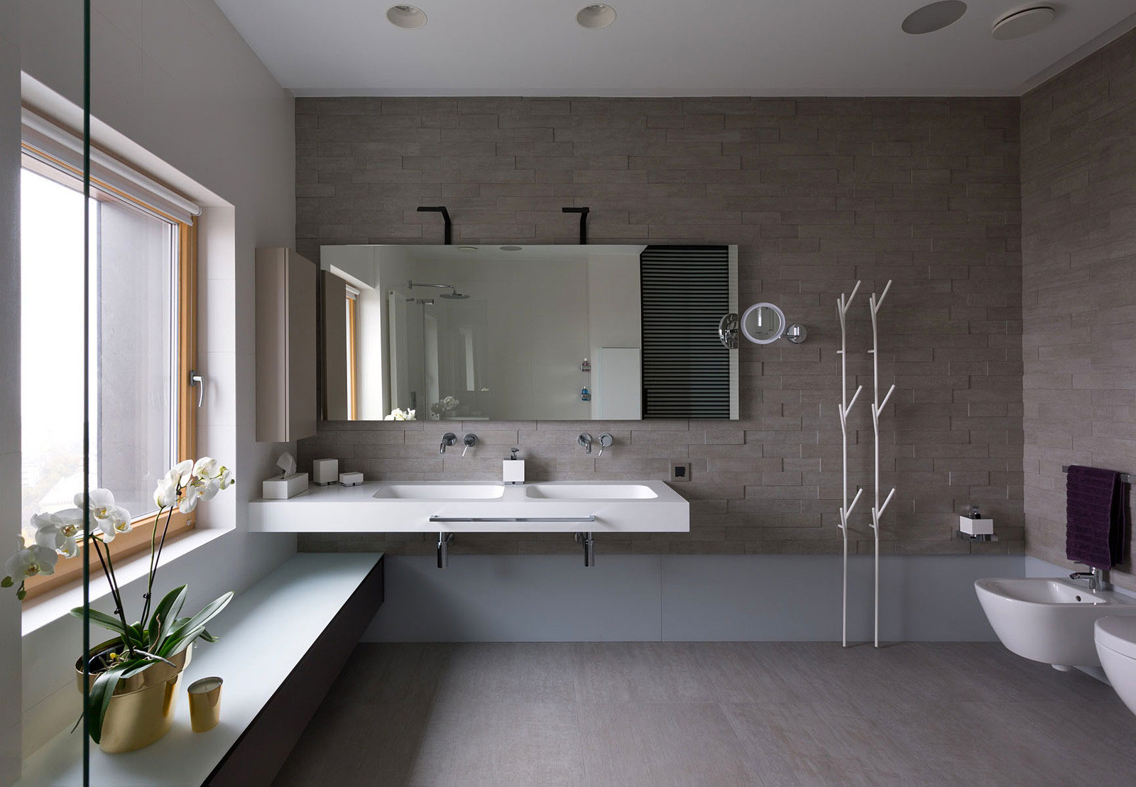 A Modern and Sophisticated Apartment in Dnepropetrovsk, Ukraine by Azovskiy & Pahomova Architects (16)