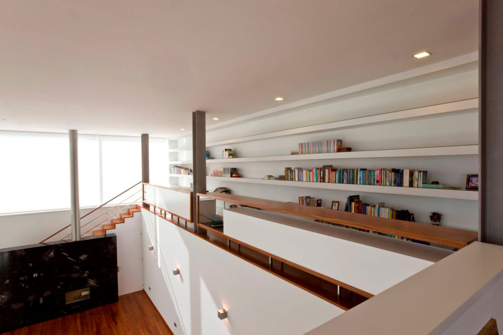 A Modern and Stylish House Composed of Two Structures in Macieira de Sarnes, Portugal by Atelier d’Arquitectura J. A. Lopes da Costa (9)