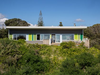 A Playful Two-Storey Cabin for a Family in Waikanae, New Zealand by Parsonson Architects (1)