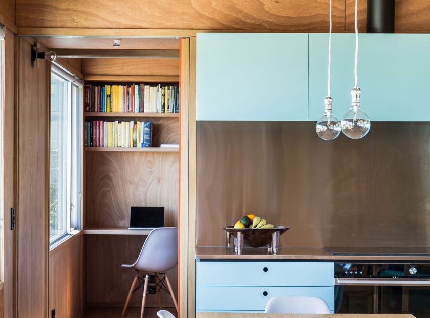 A Playful Two-Storey Cabin for a Family in Waikanae, New Zealand by Parsonson Architects (12)