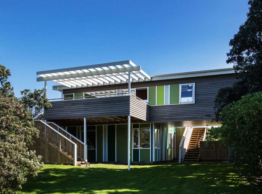 A Playful Two-Storey Cabin for a Family in Waikanae, New Zealand by Parsonson Architects (2)