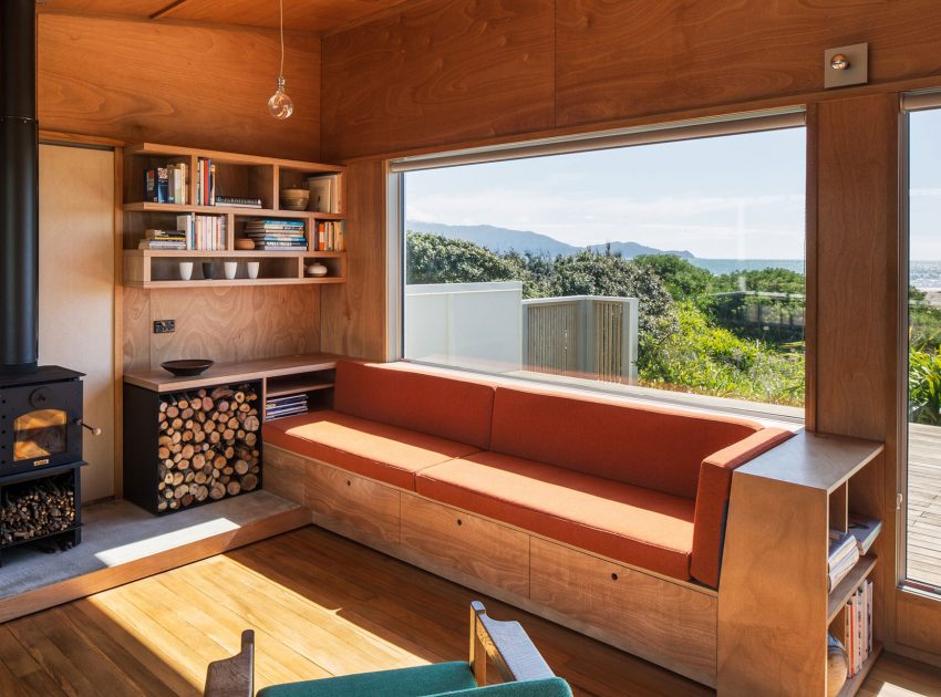 A Playful Two-Storey Cabin for a Family in Waikanae, New Zealand by Parsonson Architects (8)