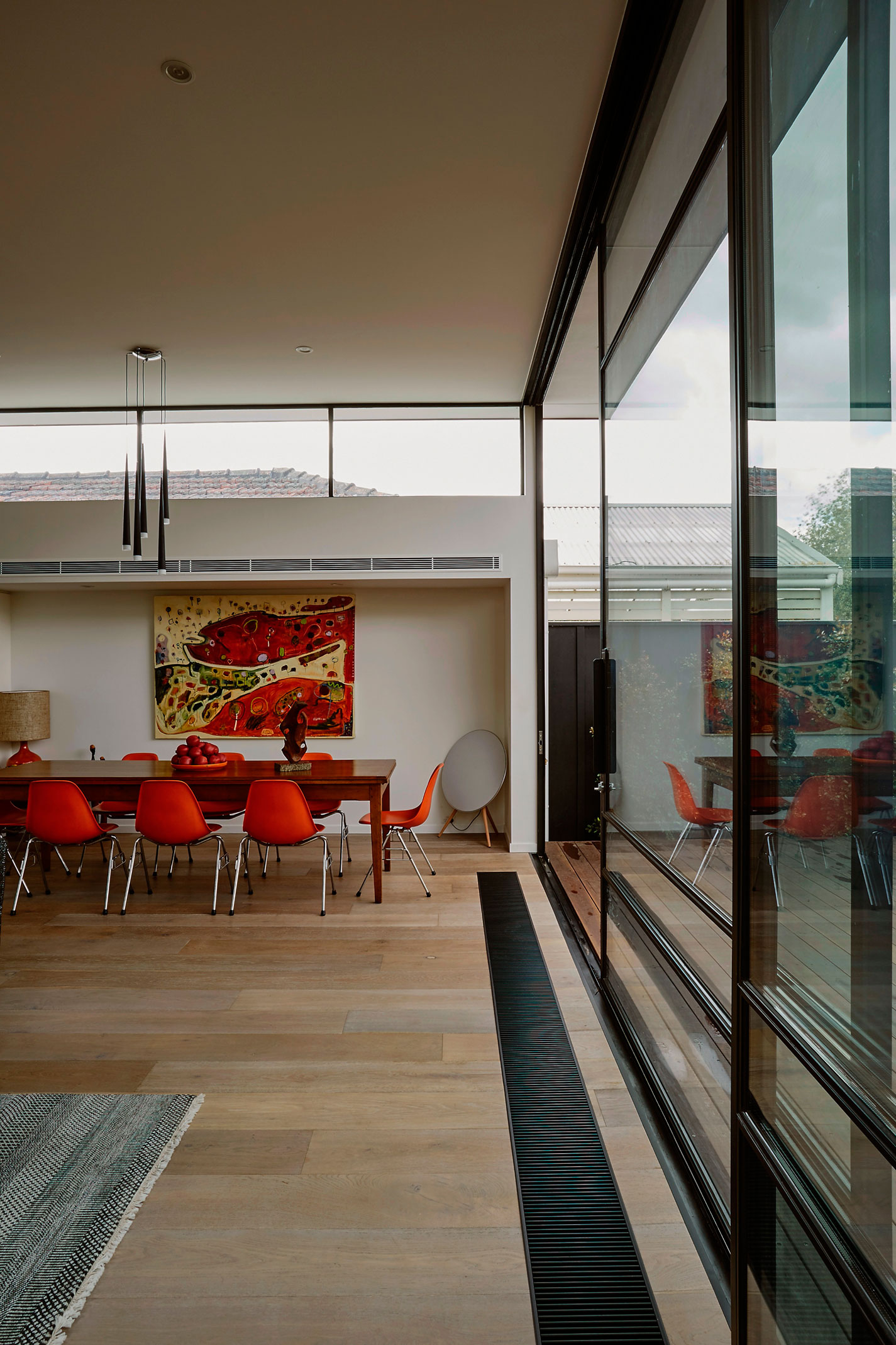 A Modern and Bright Semi-Detached House with Ample Natural Light in Malvern by Patrick Jost (10)