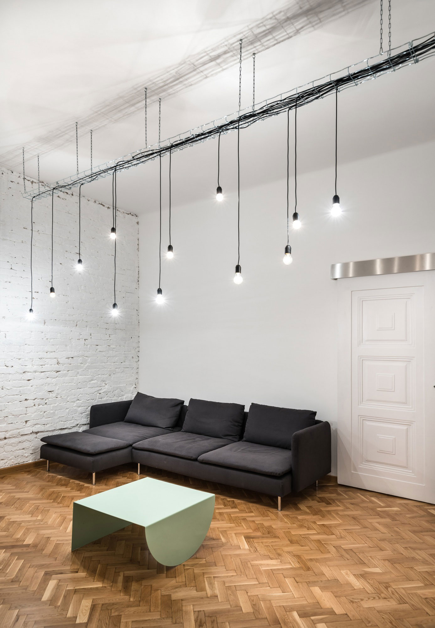 A Simple and Beautiful Home for a Stylish Couple in Budapest by Batlab Architects (3)