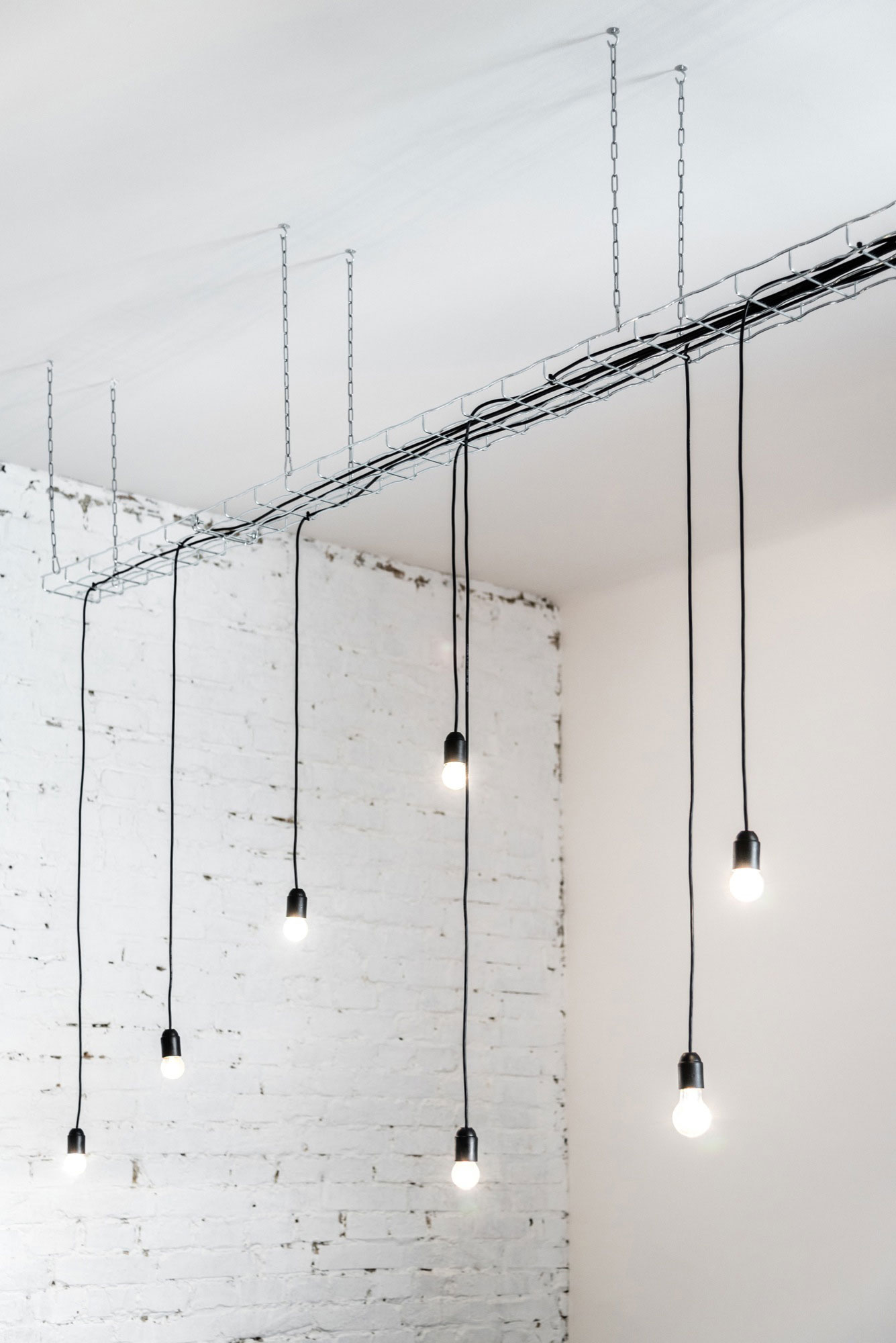 A Simple and Beautiful Home for a Stylish Couple in Budapest by Batlab Architects (4)