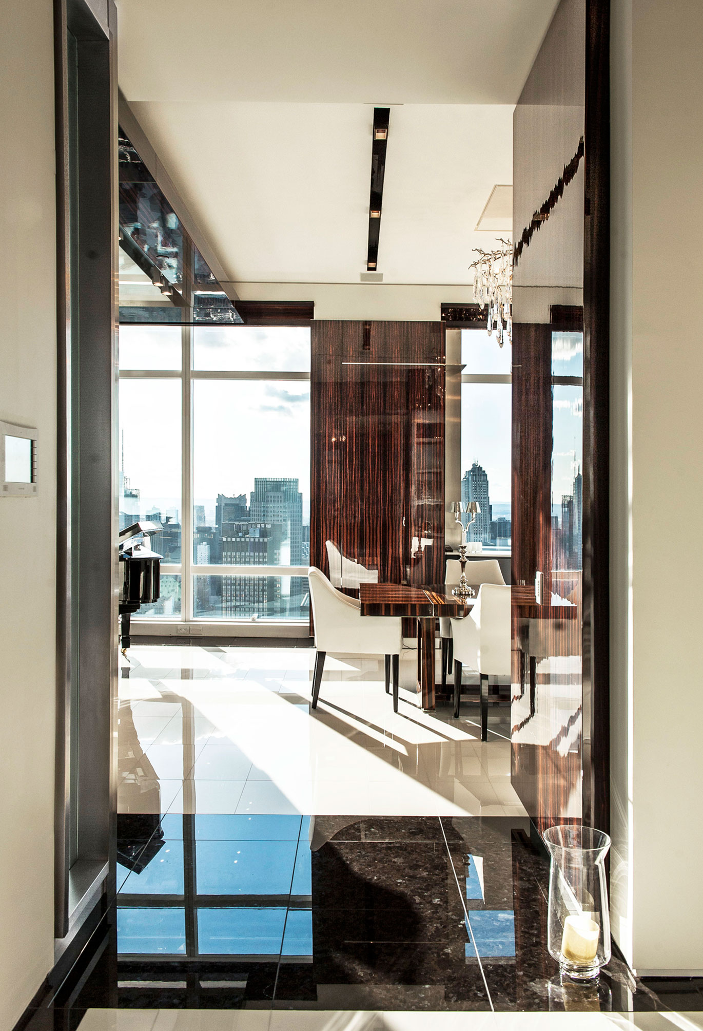 A Sleek Modern Apartment with a Stylish and Contemporary Layout in New York City by Mojo Stumer (13)