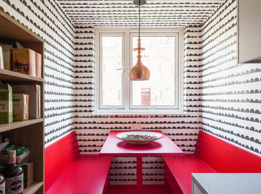 A Small Modern Flat with Personal Touch and Patterned Wallpapers in London by Studio Alexander Fehre (7)