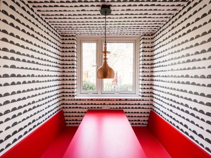 A Small Modern Flat with Personal Touch and Patterned Wallpapers in London by Studio Alexander Fehre (9)