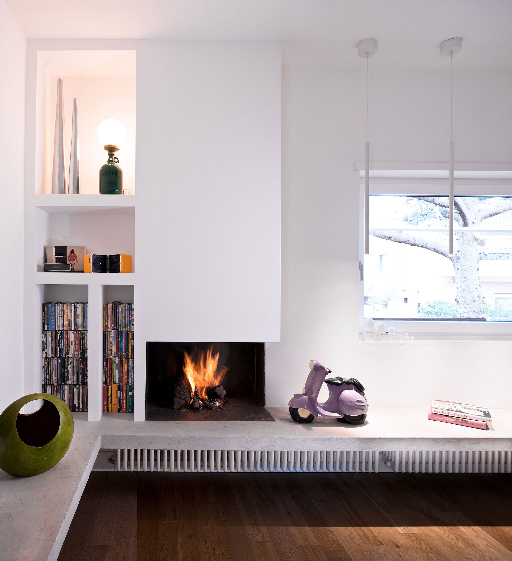 A Small and Colorful Modern Home with Vibrant Furniture and Art in Rome, Italy by Arabella Rocca (4)