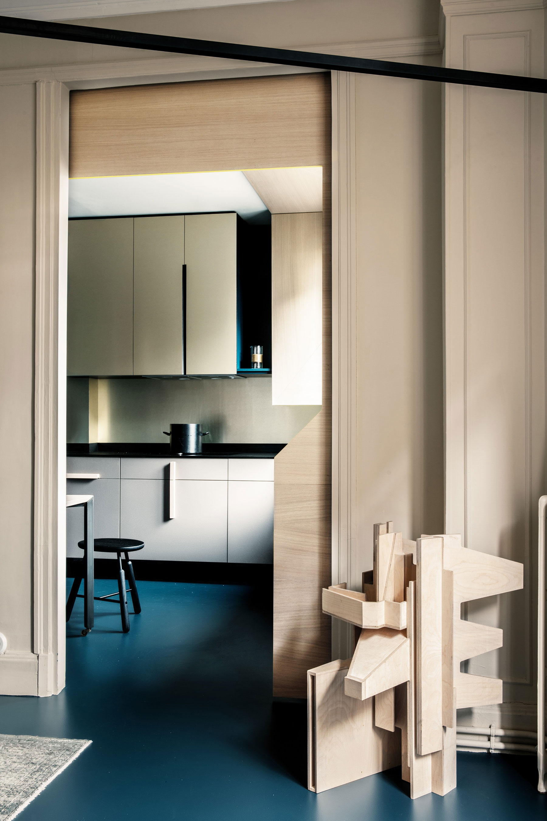 A Smart and Stylish Parisian Apartment Designed for a Young Family by UdA Architetti (4)