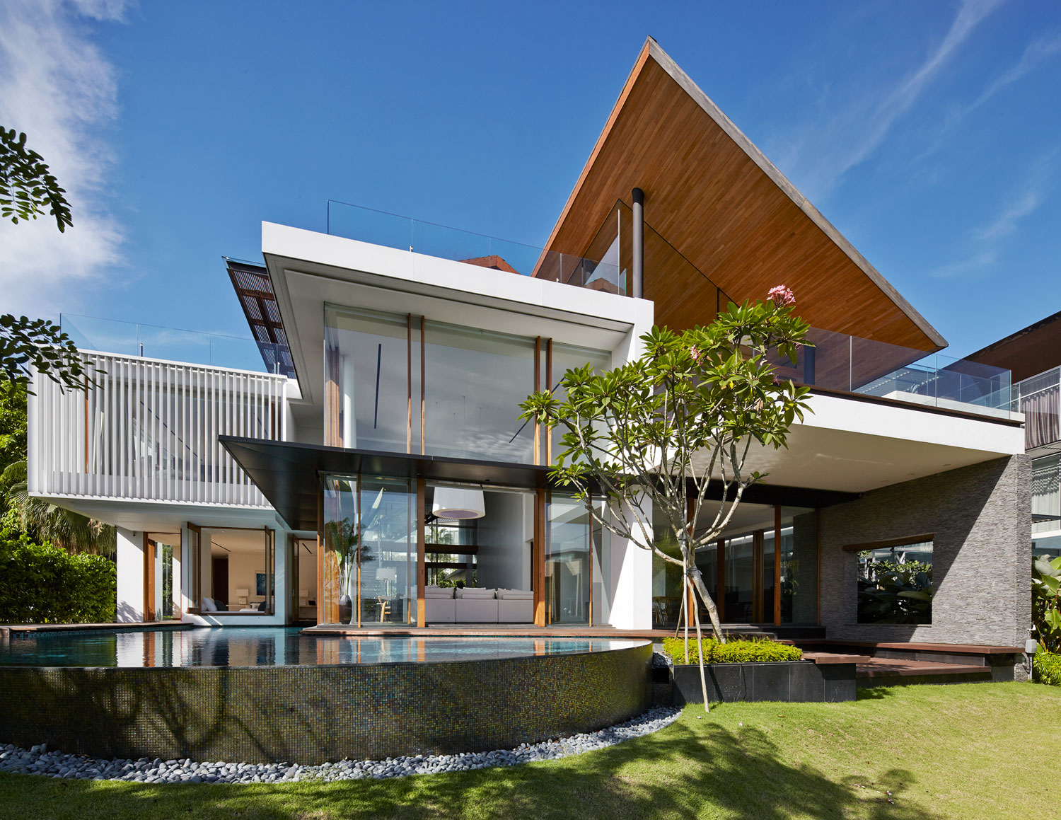 A Sophisticated Contemporary Home with Spectacular Views in Singapore by Robert Greg Shand Architects (1)