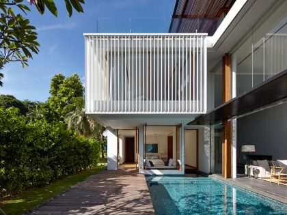 A Sophisticated Contemporary Home with Spectacular Views in Singapore by Robert Greg Shand Architects (2)