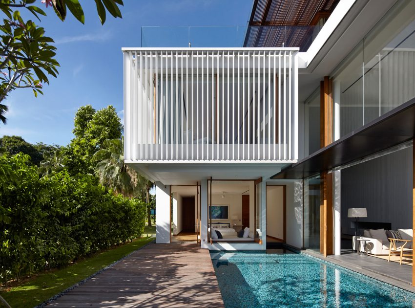 A Sophisticated Contemporary Home with Spectacular Views in Singapore by Robert Greg Shand Architects (2)