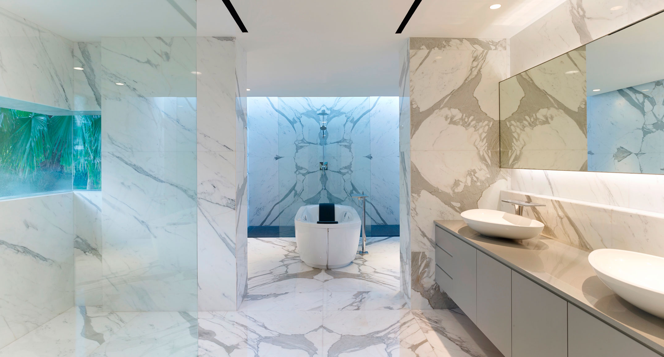 A Sophisticated Contemporary Home with Spectacular Views in Singapore by Robert Greg Shand Architects (24)