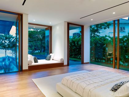 A Sophisticated Contemporary Home with Spectacular Views in Singapore by Robert Greg Shand Architects (30)