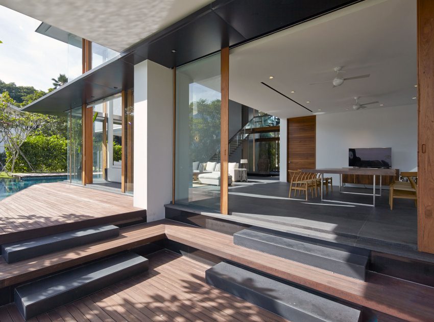 A Sophisticated Contemporary Home with Spectacular Views in Singapore by Robert Greg Shand Architects (6)