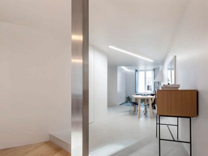 A Spacious Contemporary Apartment Framed by a Semi-Circular Wall in Lisbon by Fala Atelier (10)