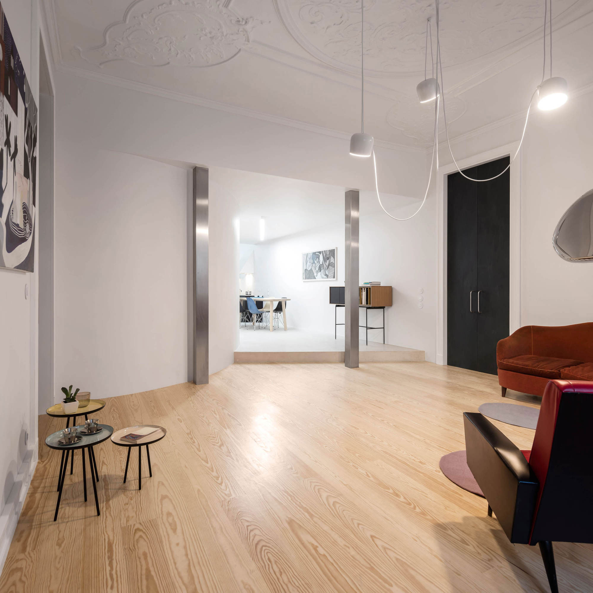A Spacious Contemporary Apartment Framed by a Semi-Circular Wall in Lisbon by Fala Atelier (4)