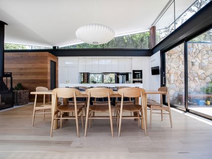 A Spacious Contemporary Home of Stone and Steel Built Above a River in Melbourne, Australia by Alexandra Buchanan Architecture (11)