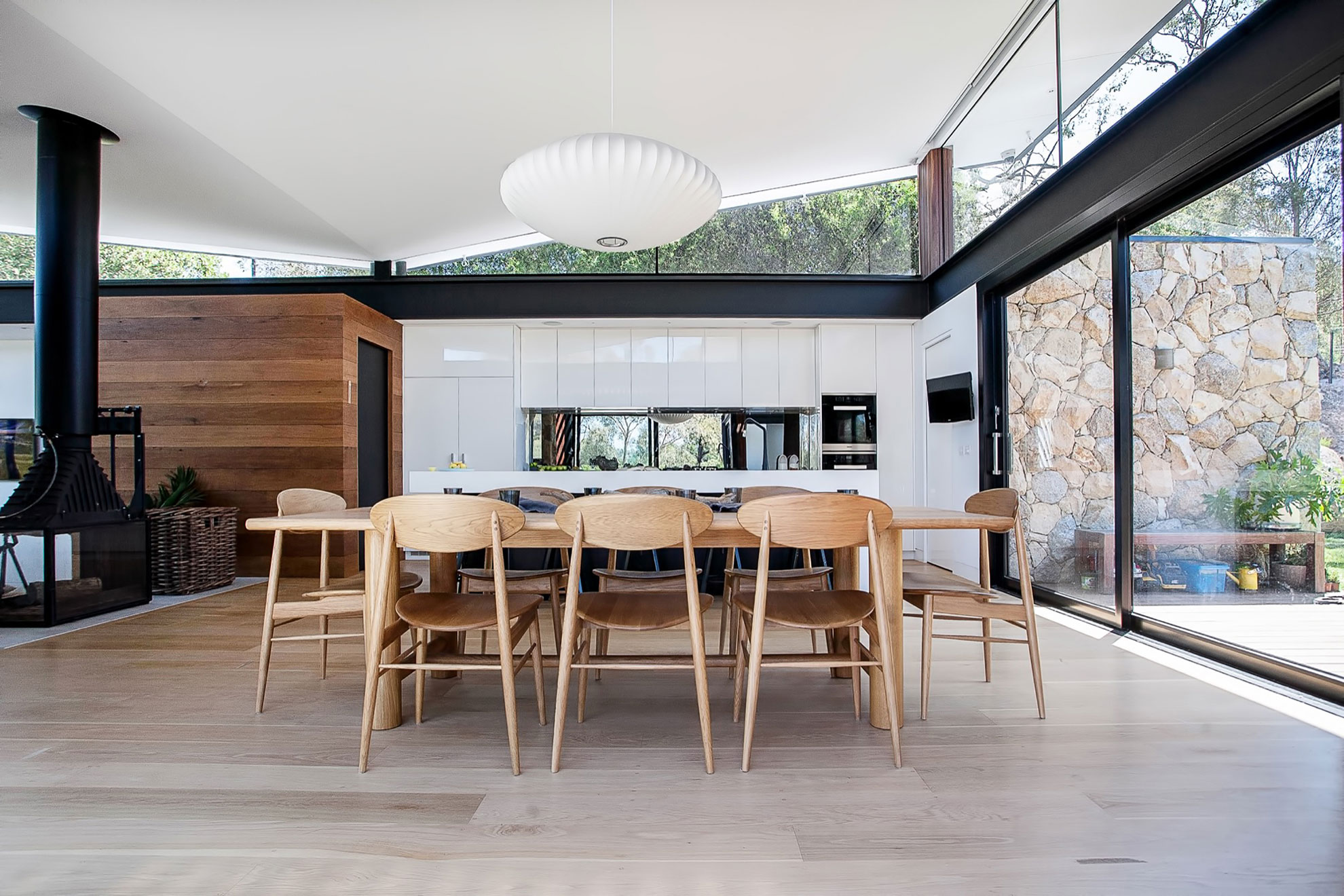 A Spacious Contemporary Home of Stone and Steel Built Above a River in Melbourne, Australia by Alexandra Buchanan Architecture (11)
