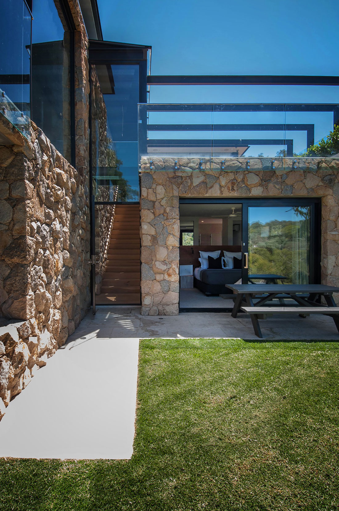 A Spacious Contemporary Home of Stone and Steel Built Above a River in Melbourne, Australia by Alexandra Buchanan Architecture (2)