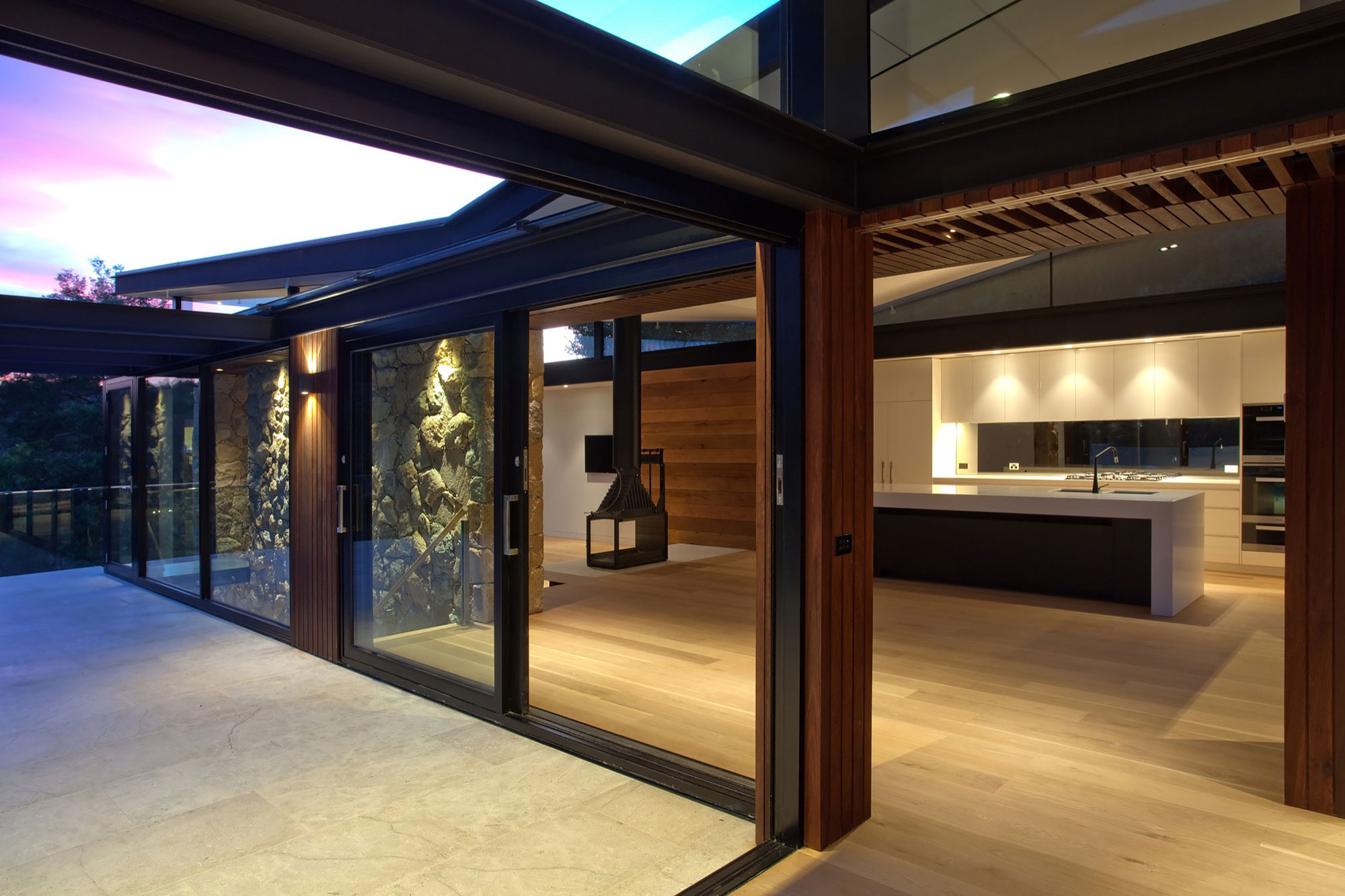 A Spacious Contemporary Home of Stone and Steel Built Above a River in Melbourne, Australia by Alexandra Buchanan Architecture (20)