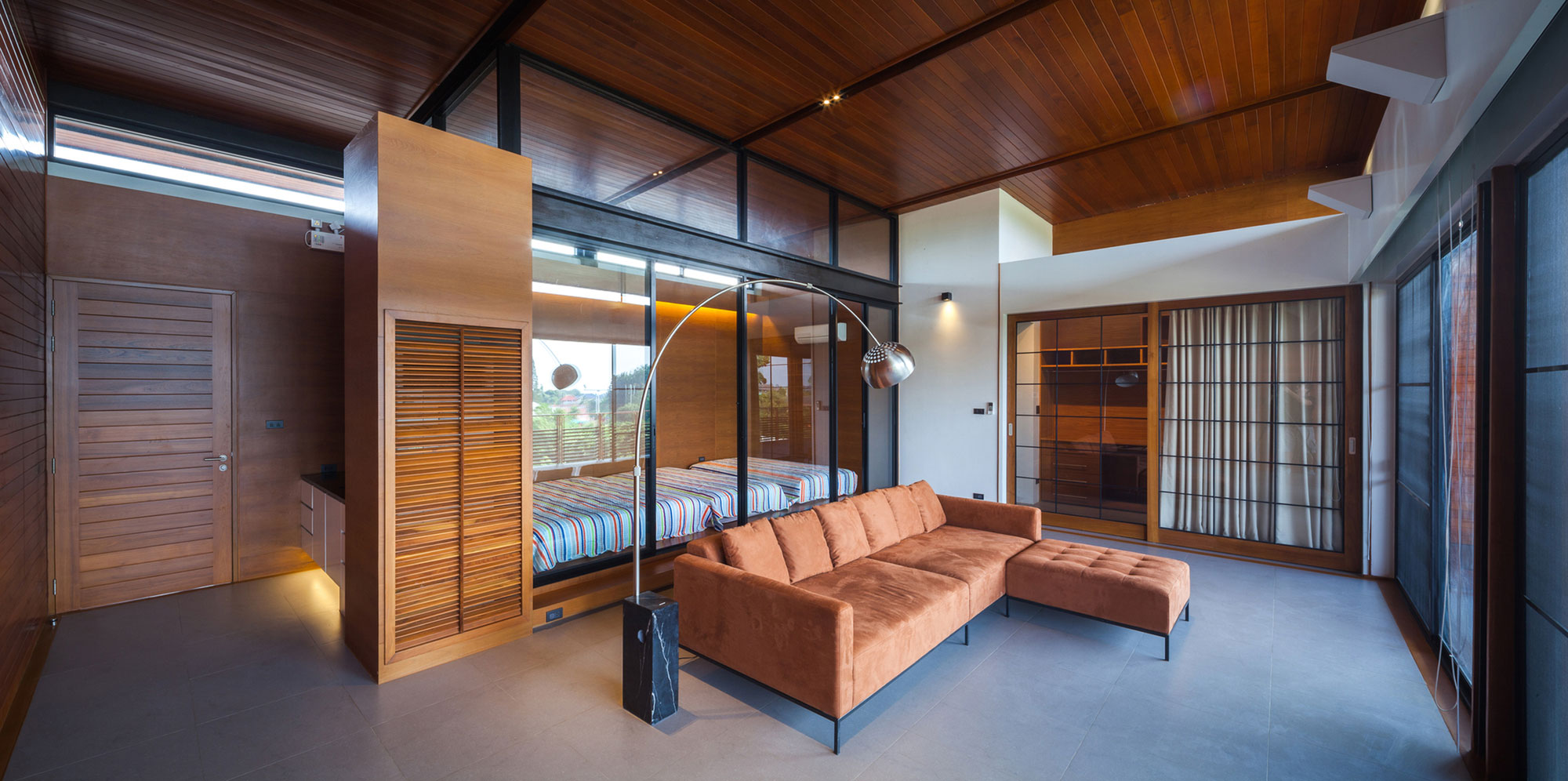 A Spacious Contemporary Home with Warm Atmosphere in Chon Buri, Thailand by Junsekino Architect and Design (7)