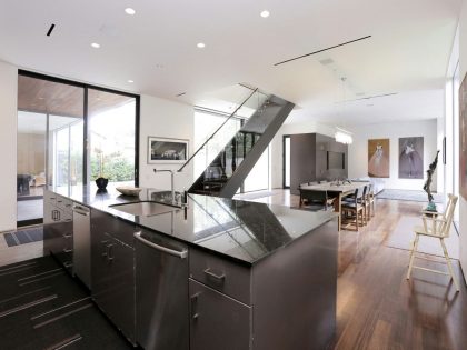 A Spacious Contemporary Home with an Eye-Catching Interior in Southampton by Stern and Bucek Architects (11)
