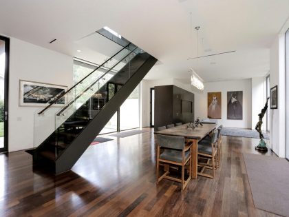 A Spacious Contemporary Home with an Eye-Catching Interior in Southampton by Stern and Bucek Architects (16)