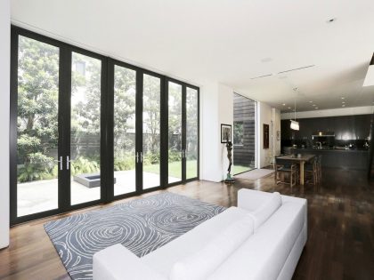 A Spacious Contemporary Home with an Eye-Catching Interior in Southampton by Stern and Bucek Architects (6)