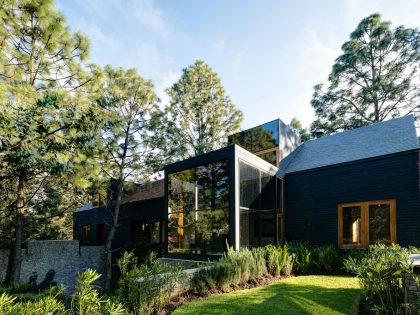 A Spacious Home with a Modern Take of Traditional Elements in the Forest of Tapalpa, Mexico