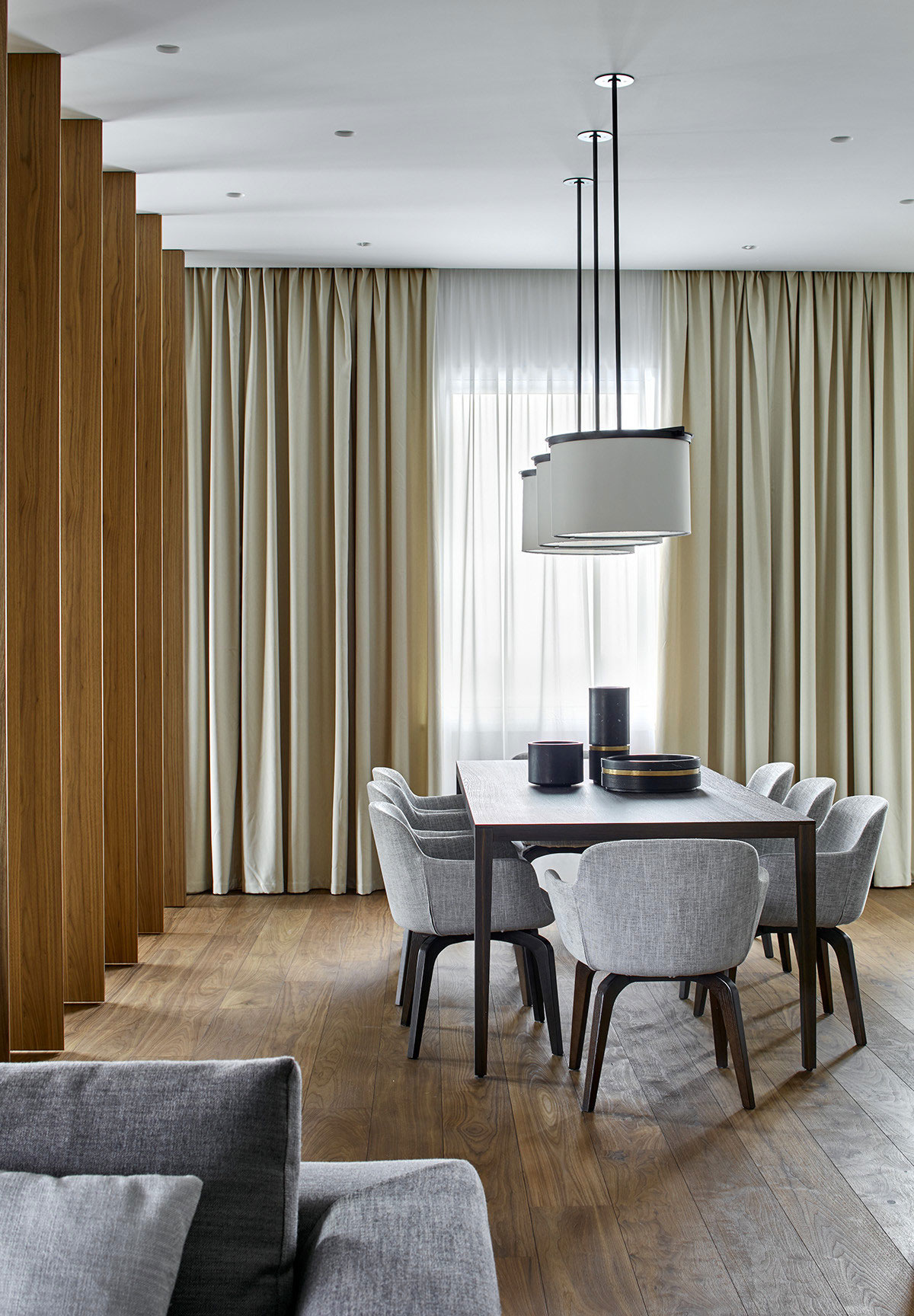 A Spacious Modern Apartment with Panoramic Views of Moscow by Alexandra Fedorova (15)