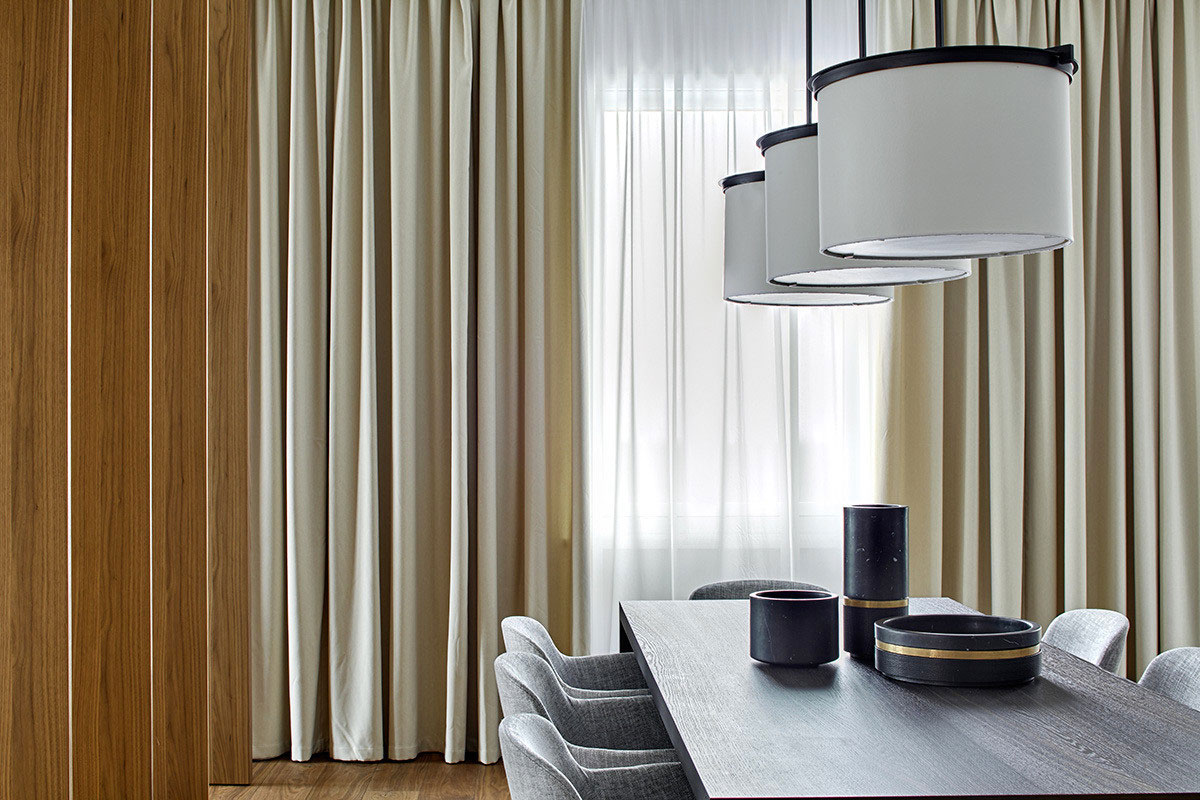 A Spacious Modern Apartment with Panoramic Views of Moscow by Alexandra Fedorova (17)