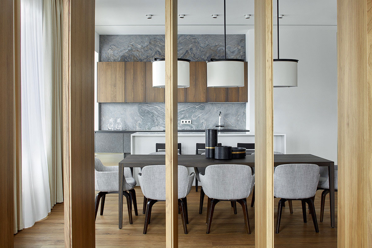 A Spacious Modern Apartment with Panoramic Views of Moscow by Alexandra Fedorova (18)