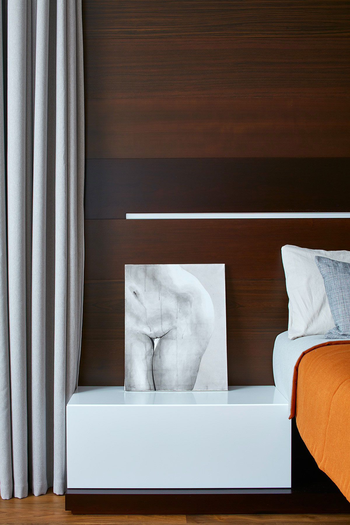A Spacious Modern Apartment with Panoramic Views of Moscow by Alexandra Fedorova (29)