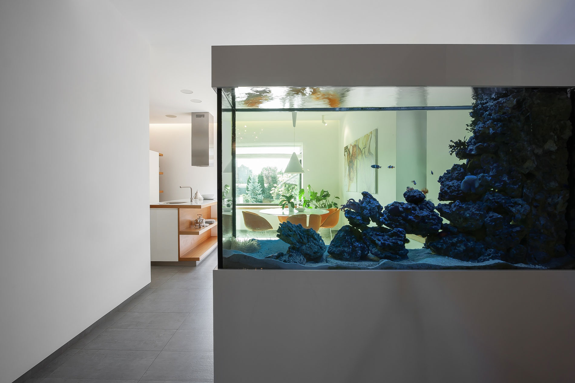 A Spacious and Comfortable Modern House in Dnipropetrovsk Oblast, Ukraine by Azovskiy & Pahomova architects (16)