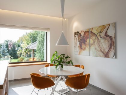 A Spacious and Comfortable Modern House in Dnipropetrovsk Oblast, Ukraine by Azovskiy & Pahomova architects (17)