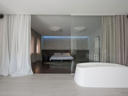 A Spacious and Comfortable Modern House in Dnipropetrovsk Oblast, Ukraine by Azovskiy & Pahomova architects (20)