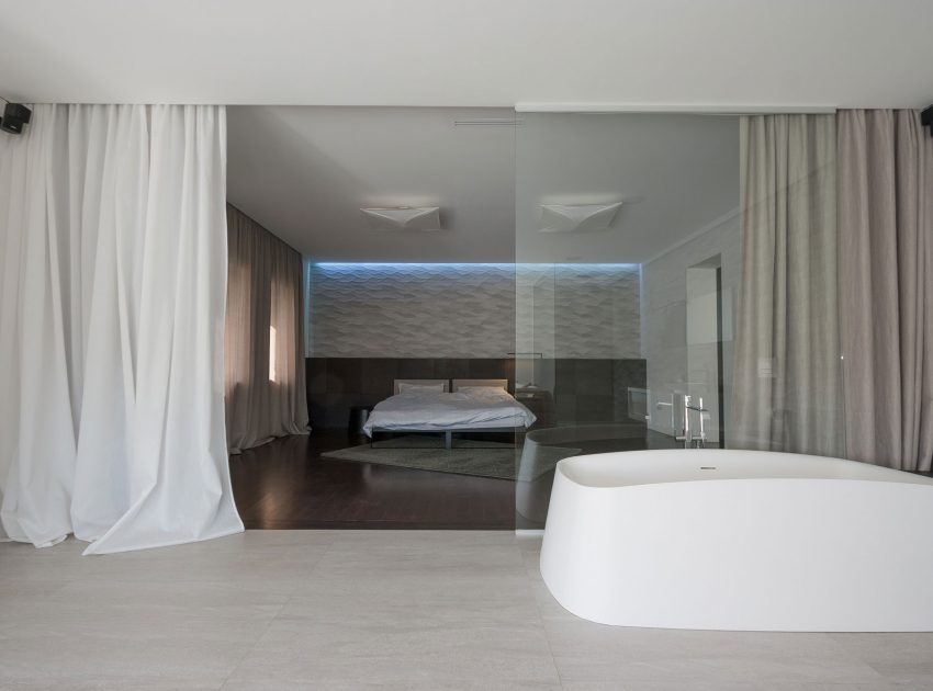 A Spacious and Comfortable Modern House in Dnipropetrovsk Oblast, Ukraine by Azovskiy & Pahomova architects (20)