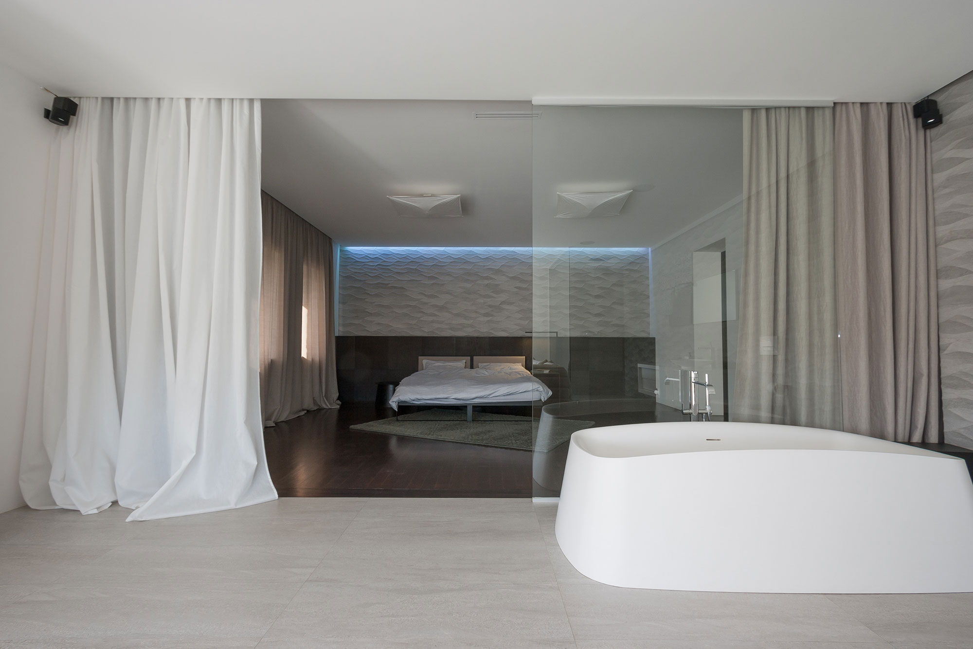 A Spacious and Comfortable Modern House in Dnipropetrovsk Oblast, Ukraine by Azovskiy & Pahomova architects (20)