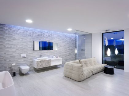 A Spacious and Comfortable Modern House in Dnipropetrovsk Oblast, Ukraine by Azovskiy & Pahomova architects (23)