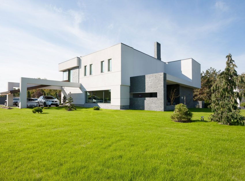 A Spacious and Comfortable Modern House in Dnipropetrovsk Oblast, Ukraine by Azovskiy & Pahomova architects (3)