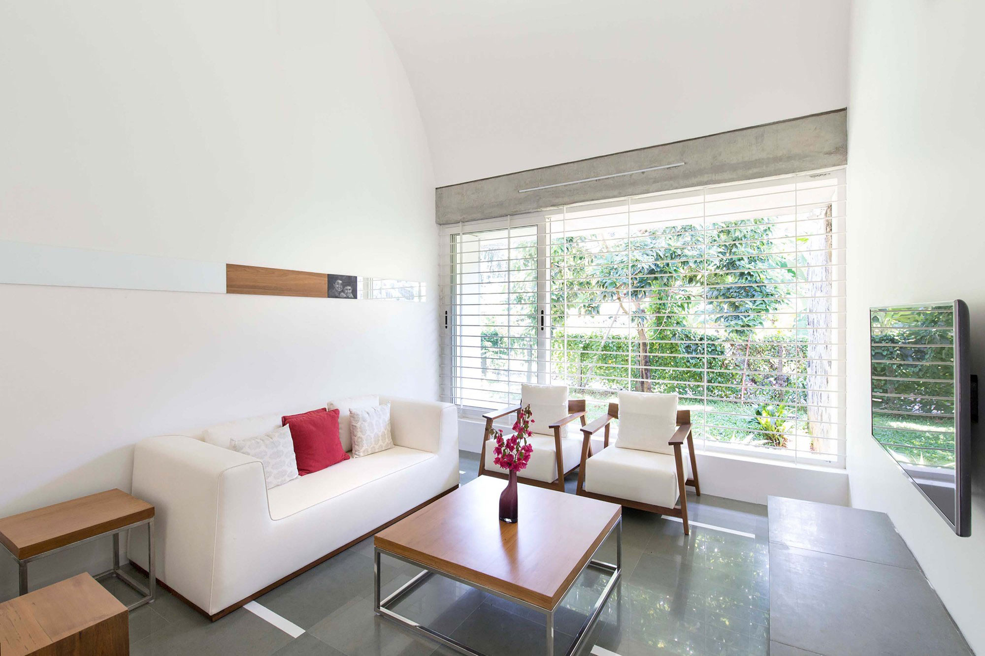 A Spacious and Comfortable Family Home for a Family of Six in Kerala, India by LIJO (11)