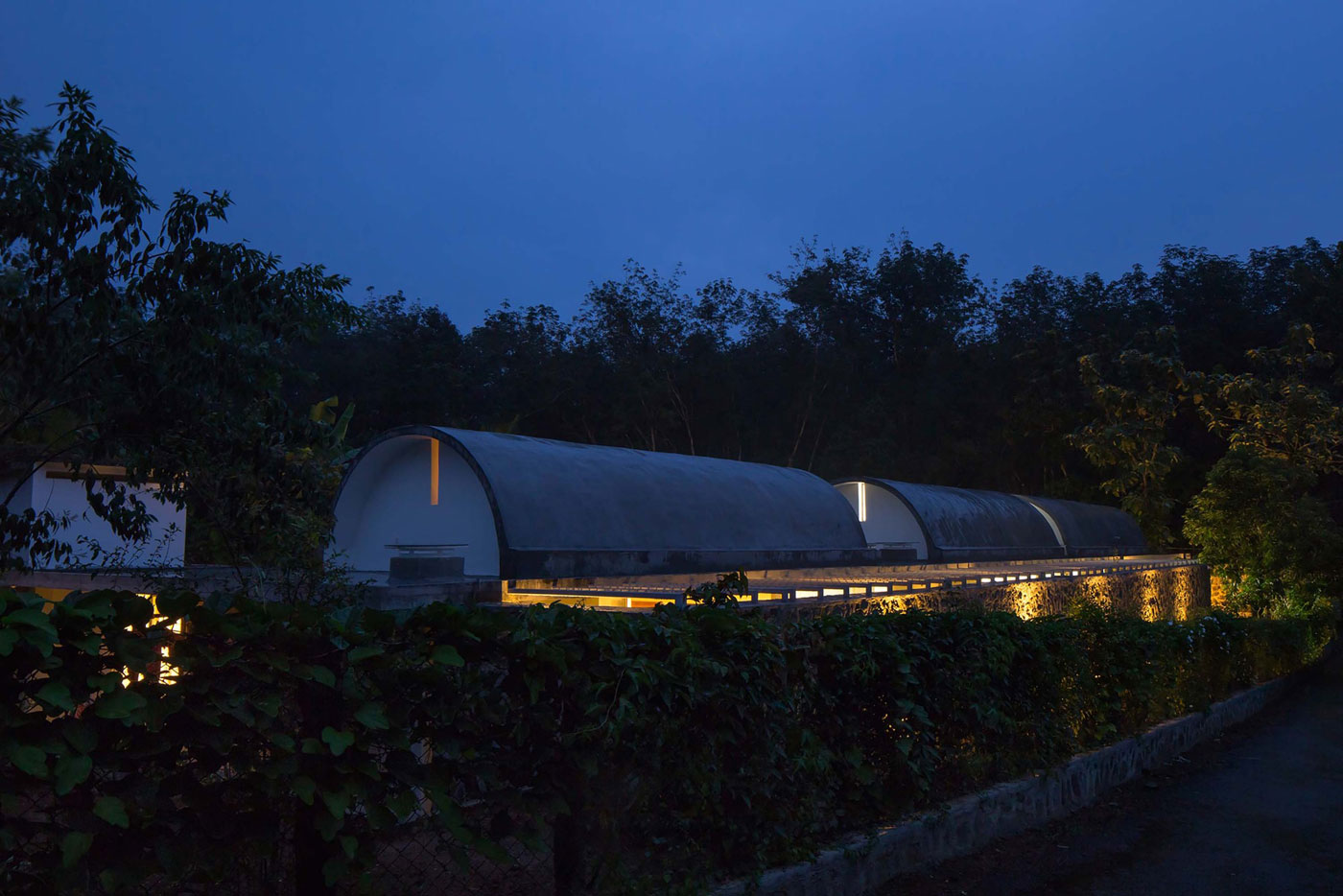 A Spacious and Comfortable Family Home for a Family of Six in Kerala, India by LIJO (27)