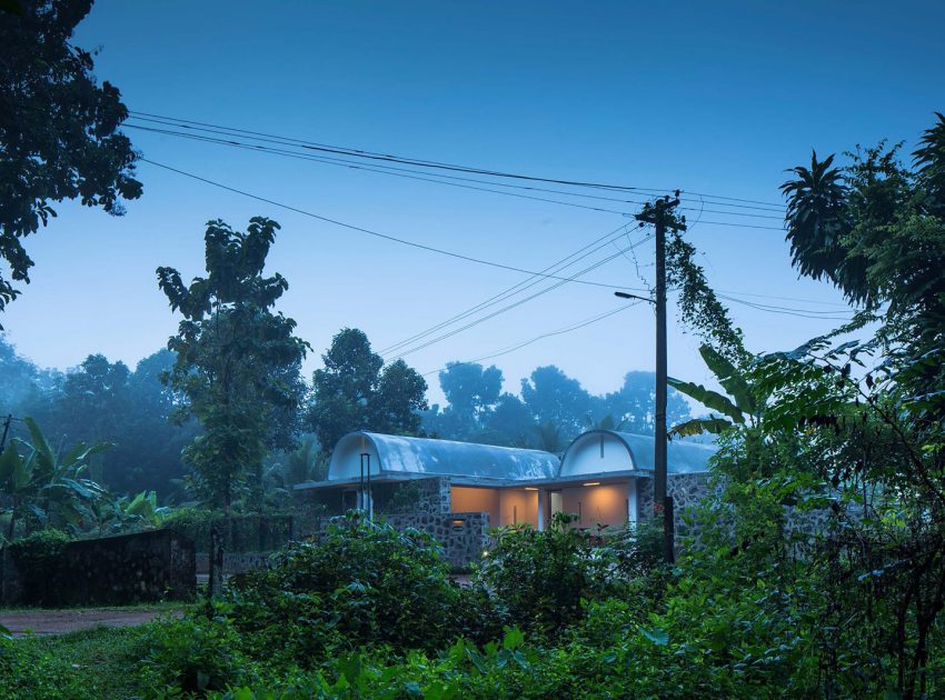 A Spacious and Comfortable Family Home for a Family of Six in Kerala, India by LIJO (30)