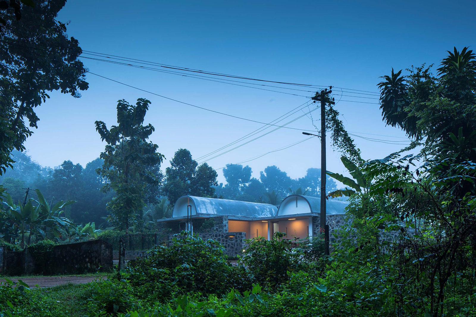 A Spacious and Comfortable Family Home for a Family of Six in Kerala, India by LIJO (30)